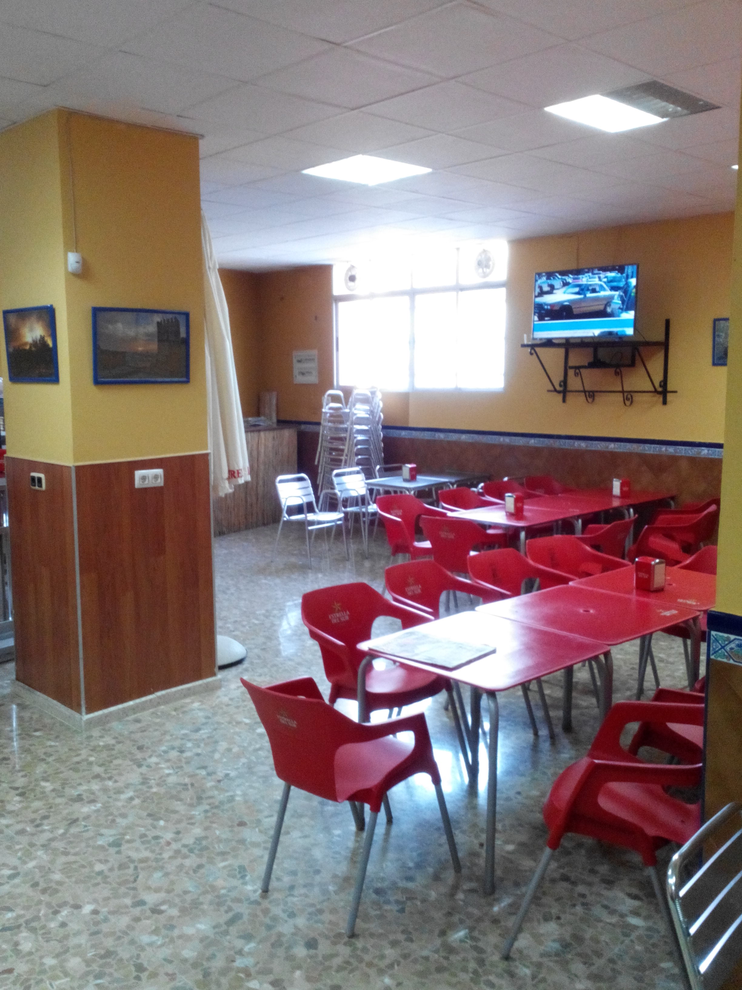 Salón del bar del Club